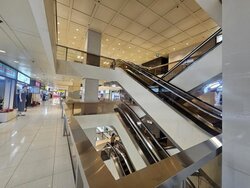 Peninsula Plaza (D6), Retail #456942951